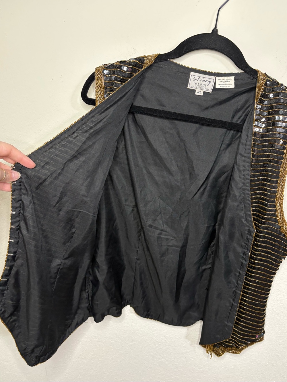 Vintage Stenay Black Sequin Beaded 100% Silk Vest with Gold Trim size XL - Picture 7 of 12
